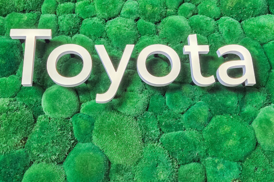 TOYOTA 8