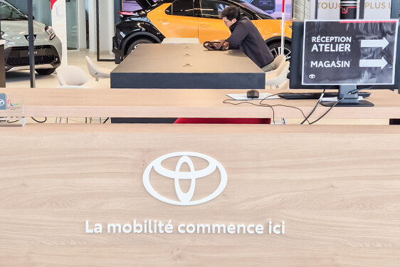 TOYOTA 4